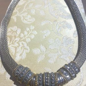 Ladies choke necklace